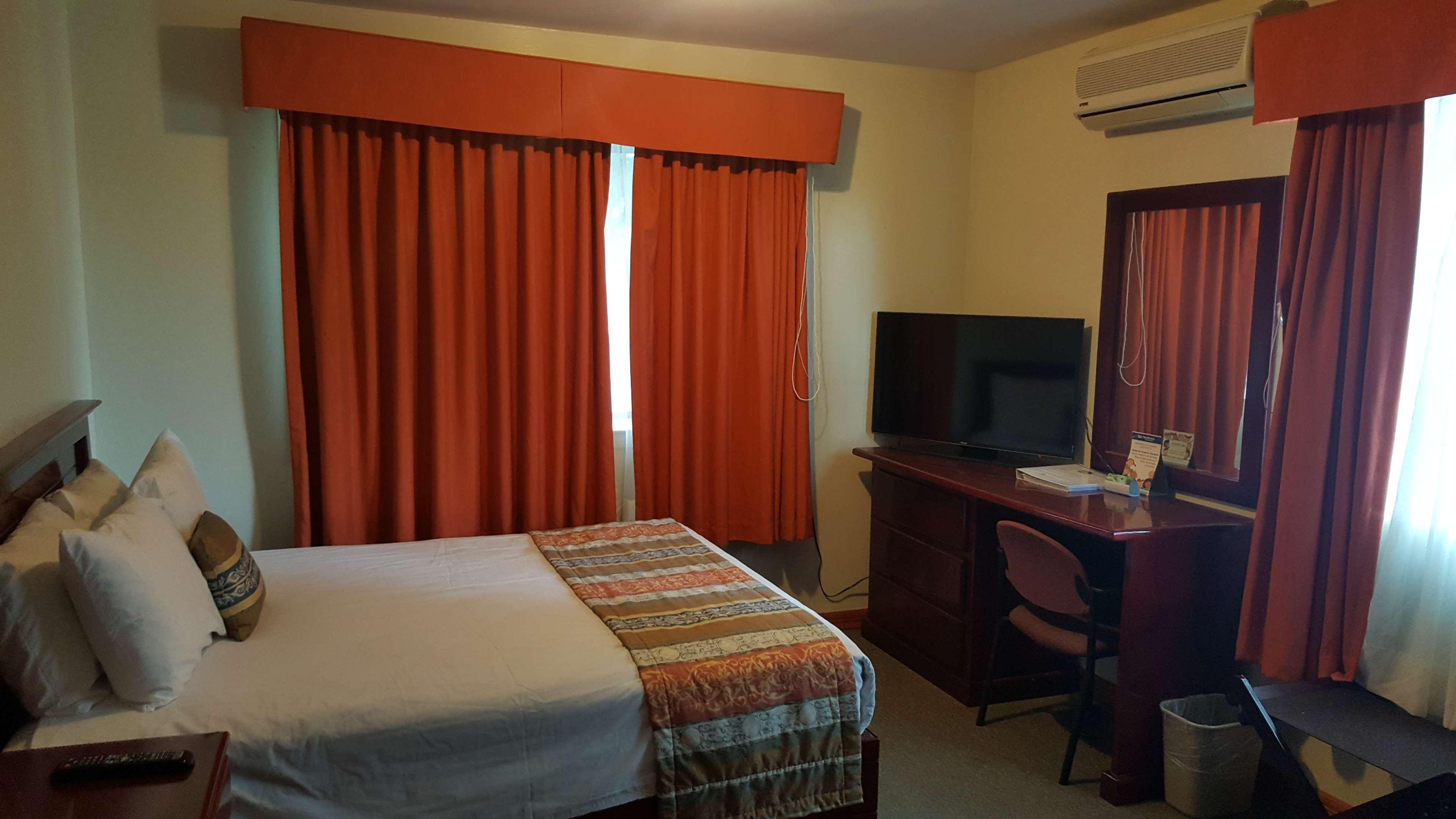 Best Western Bazarell Inn Montemorelos Zewnętrze zdjęcie