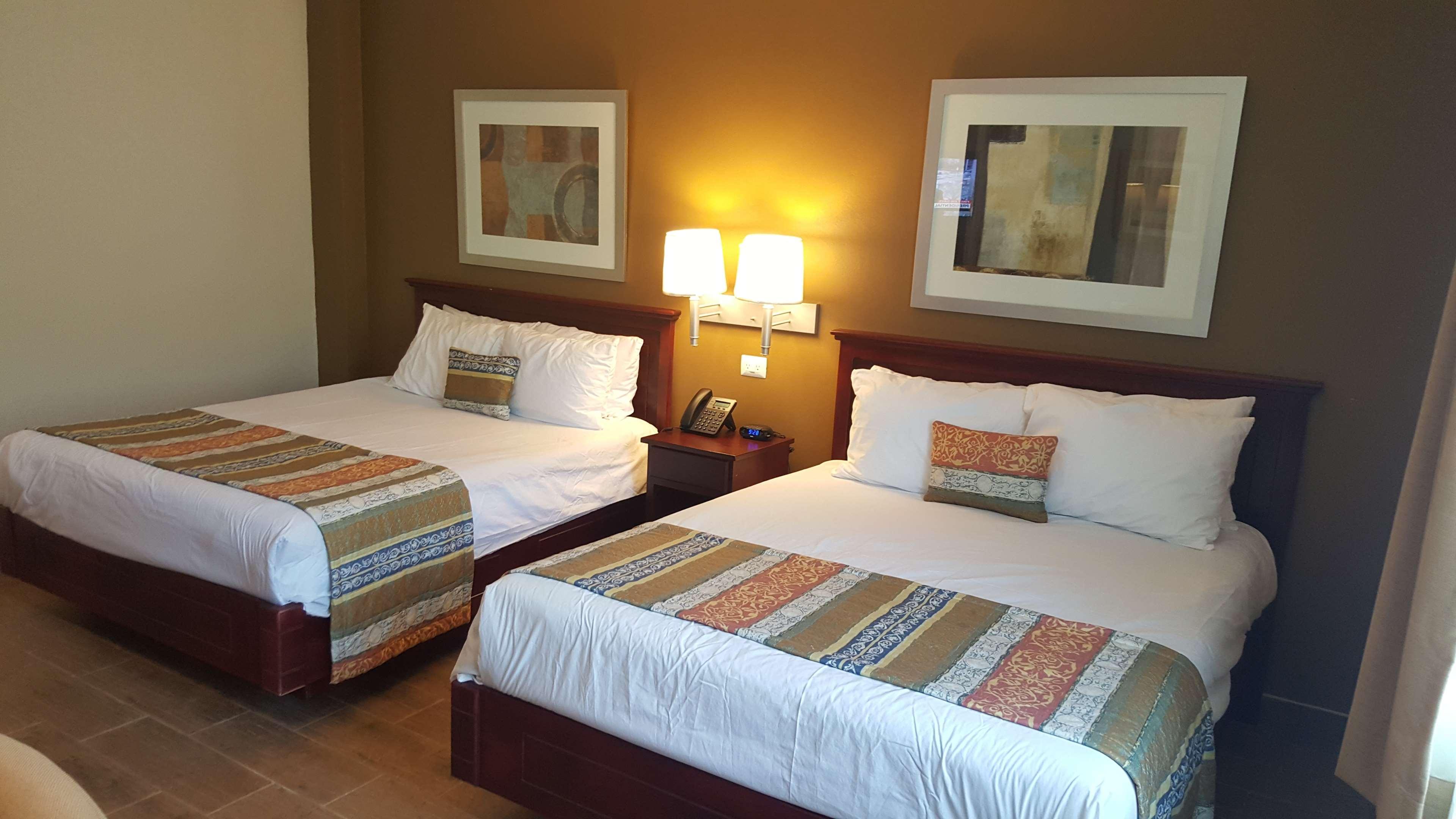 Best Western Bazarell Inn Montemorelos Zewnętrze zdjęcie