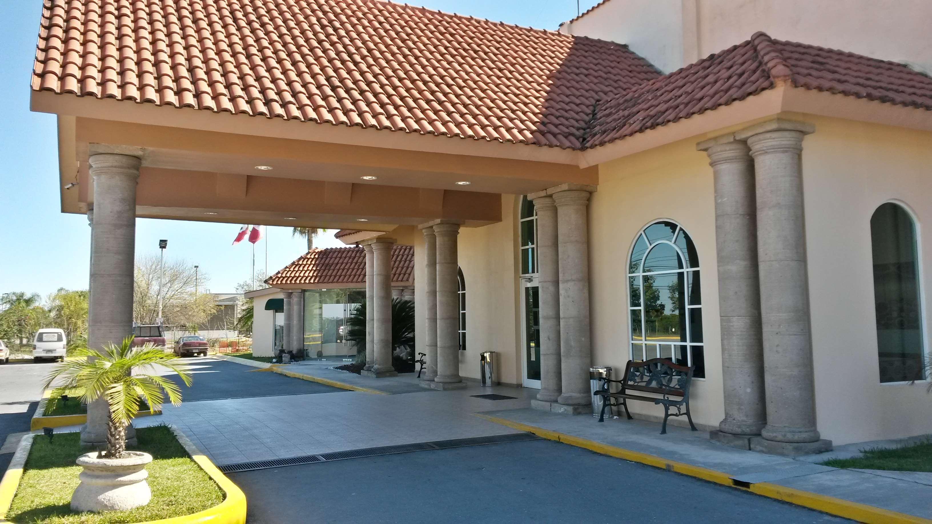 Best Western Bazarell Inn Montemorelos Zewnętrze zdjęcie