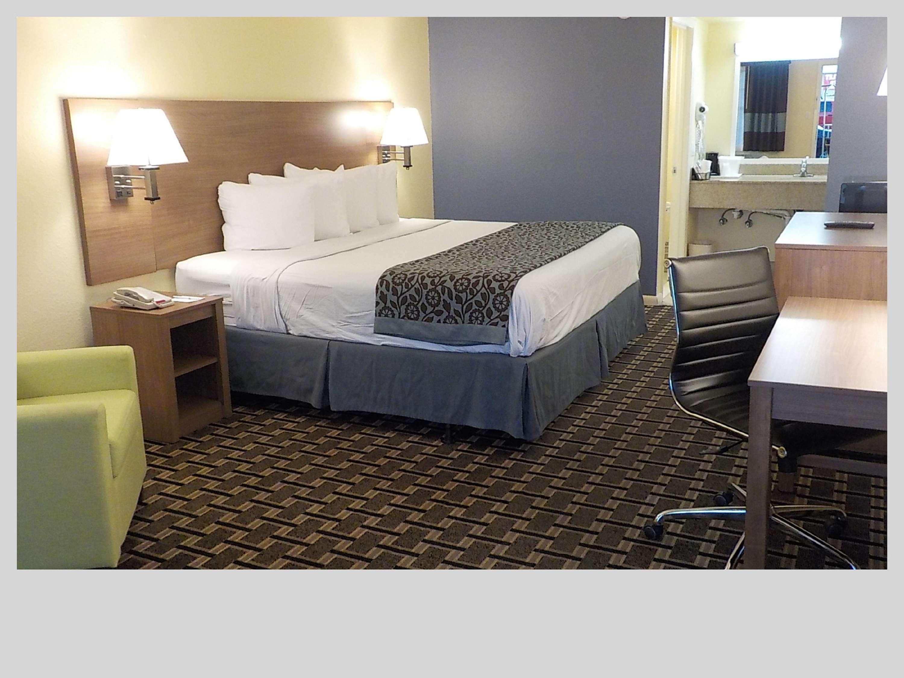 Best Western Bazarell Inn Montemorelos Zewnętrze zdjęcie