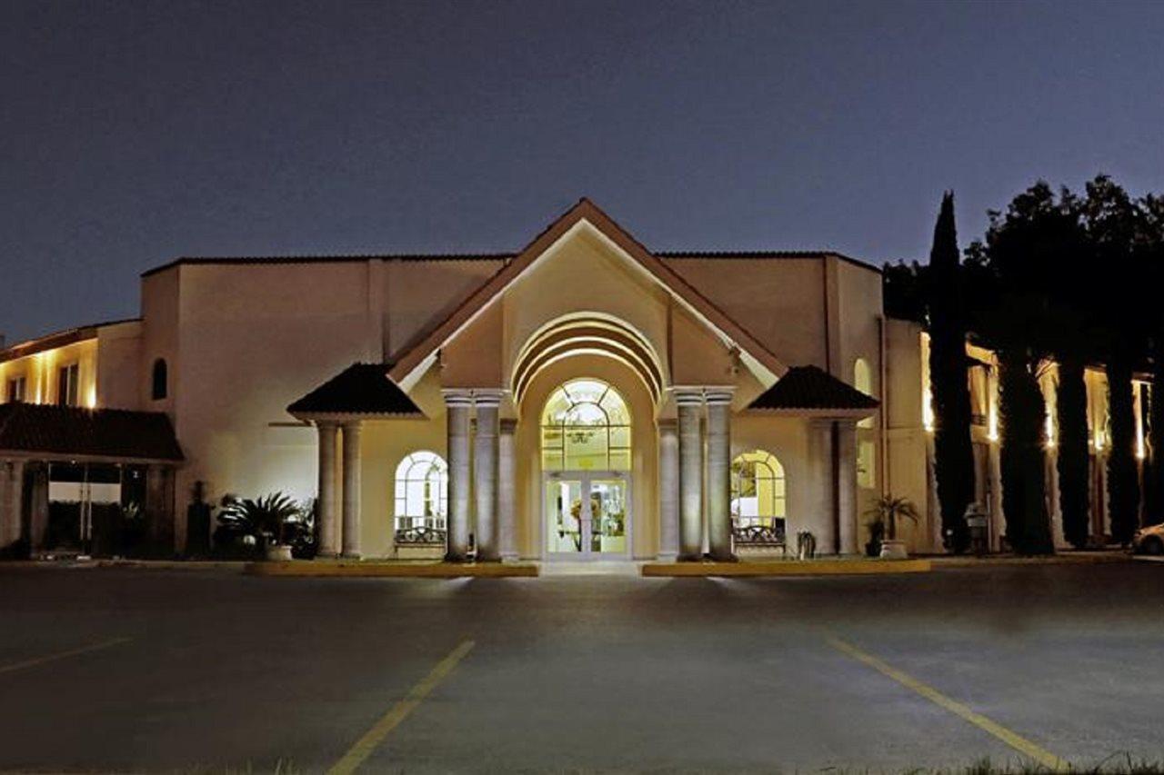 Best Western Bazarell Inn Montemorelos Zewnętrze zdjęcie